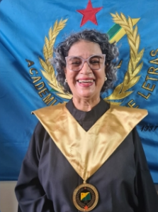 Francis Mary Alves de Lima (conhecida por Bruxinha)